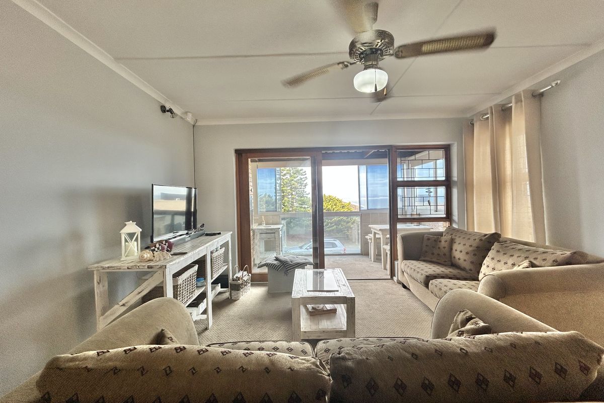 Townhouse with sea view -prime location - Photo 2