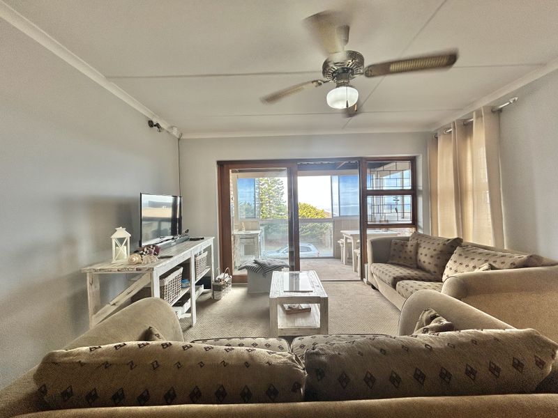 Townhouse with sea view -prime location - Photo 2