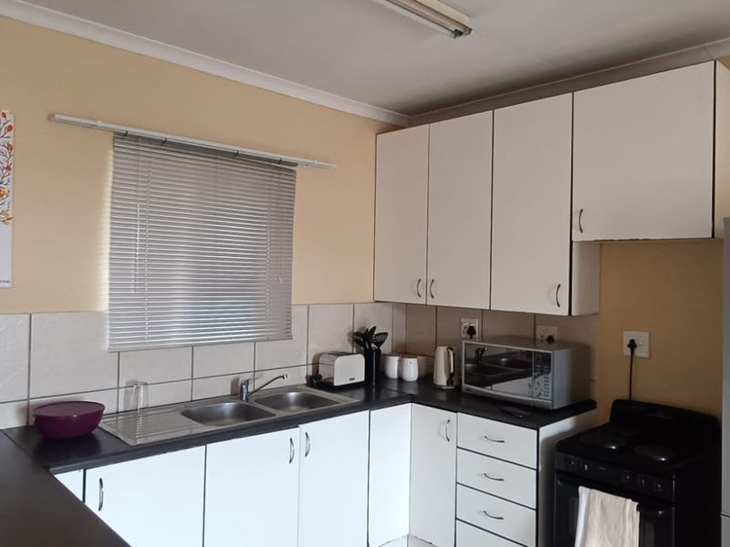 Secure, Functional & Effortlessly Livable - Photo 2