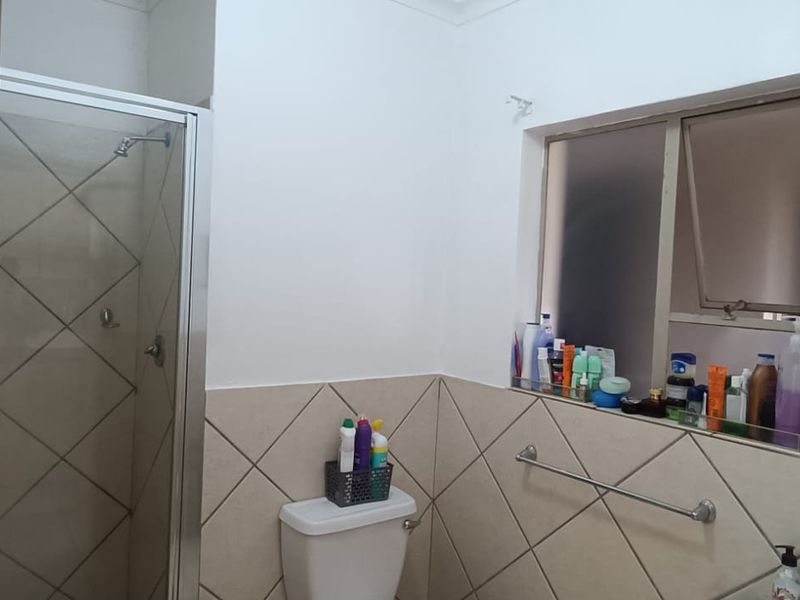 Secure, Functional & Effortlessly Livable - Photo 8