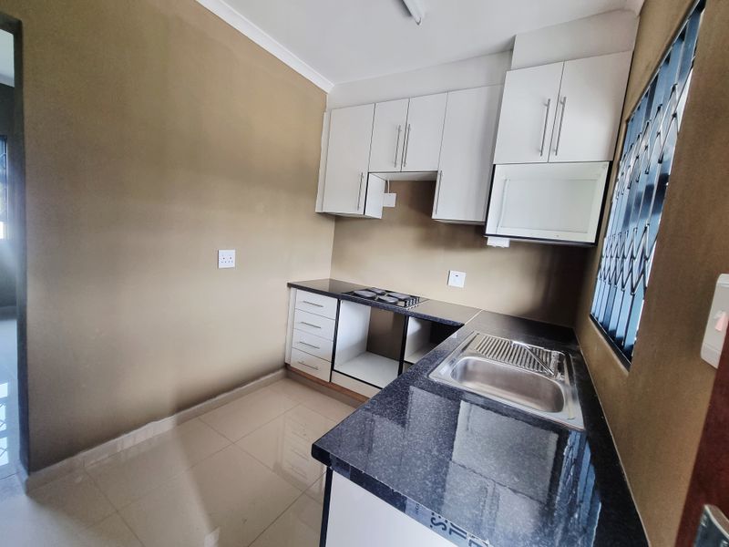Bachelor Room To Rent - Photo 7