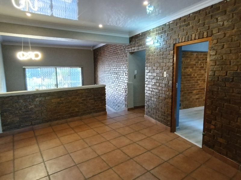 Massive property in a very popular area! - Photo 5