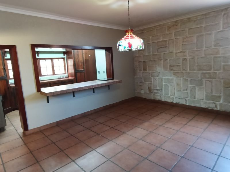 Massive property in a very popular area! - Photo 10