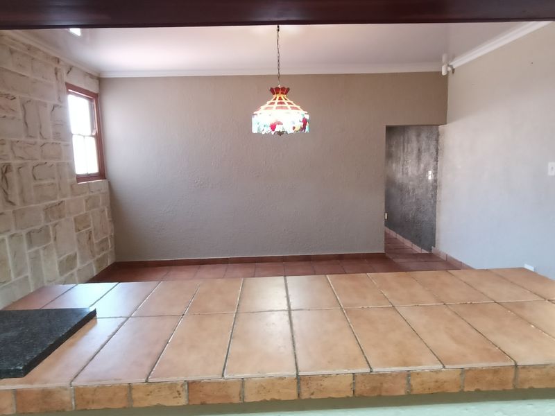 Massive property in a very popular area! - Photo 9