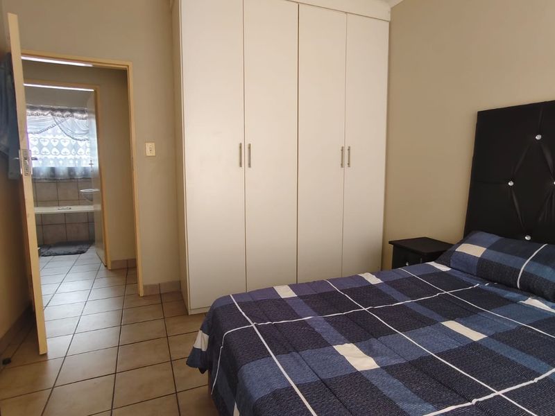 Neat, Secure & Simply Irresistible Townhouse - Photo 10