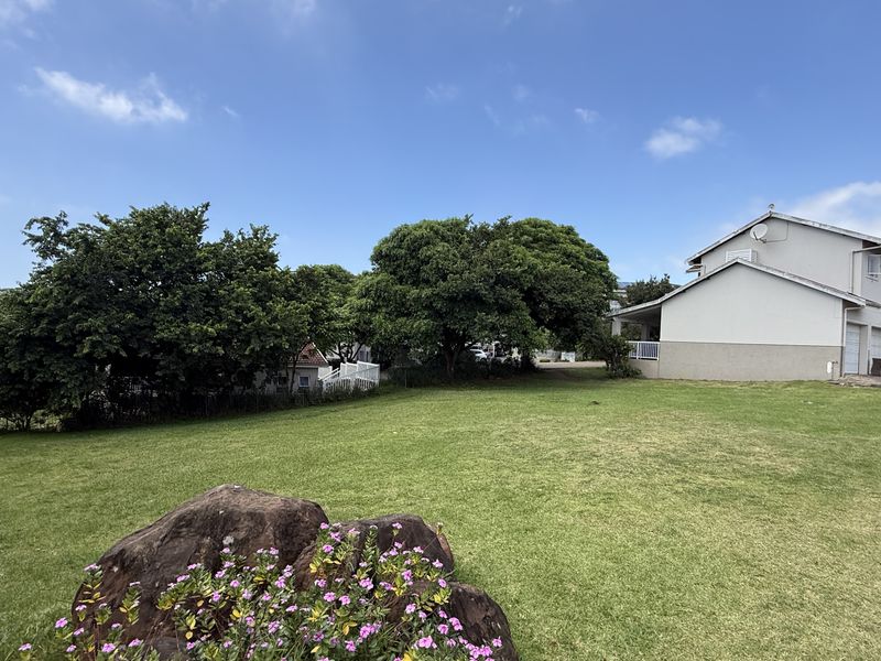 Level land in a secure Estate - Photo 9