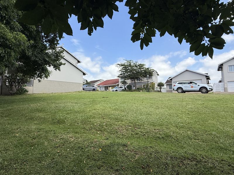 Level land in a secure Estate - Photo 8