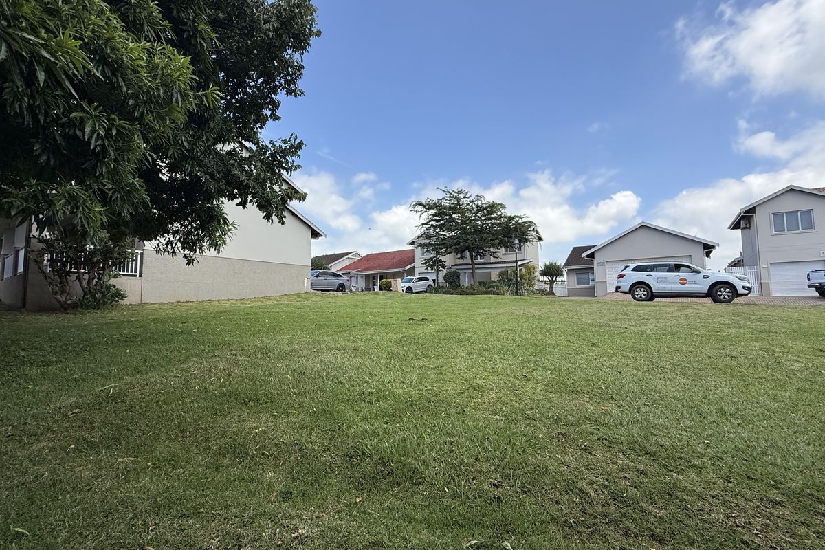 Level land in a secure Estate - Photo 4