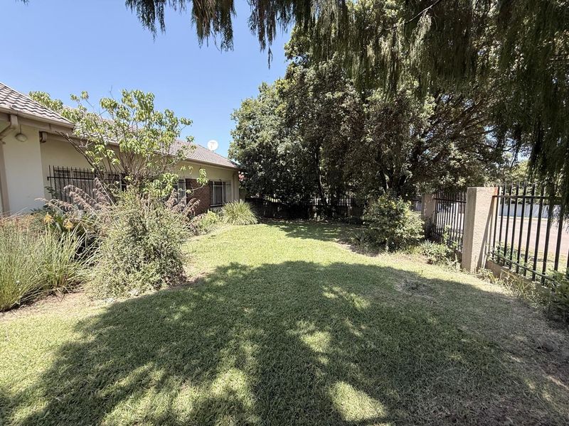 3 Bedroom Drakensberg Aviary hill Property - Photo 3