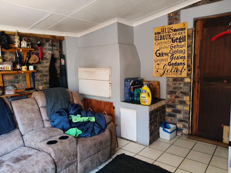 Low-Maintenance Face Brick Home | Prime Location - Photo 7