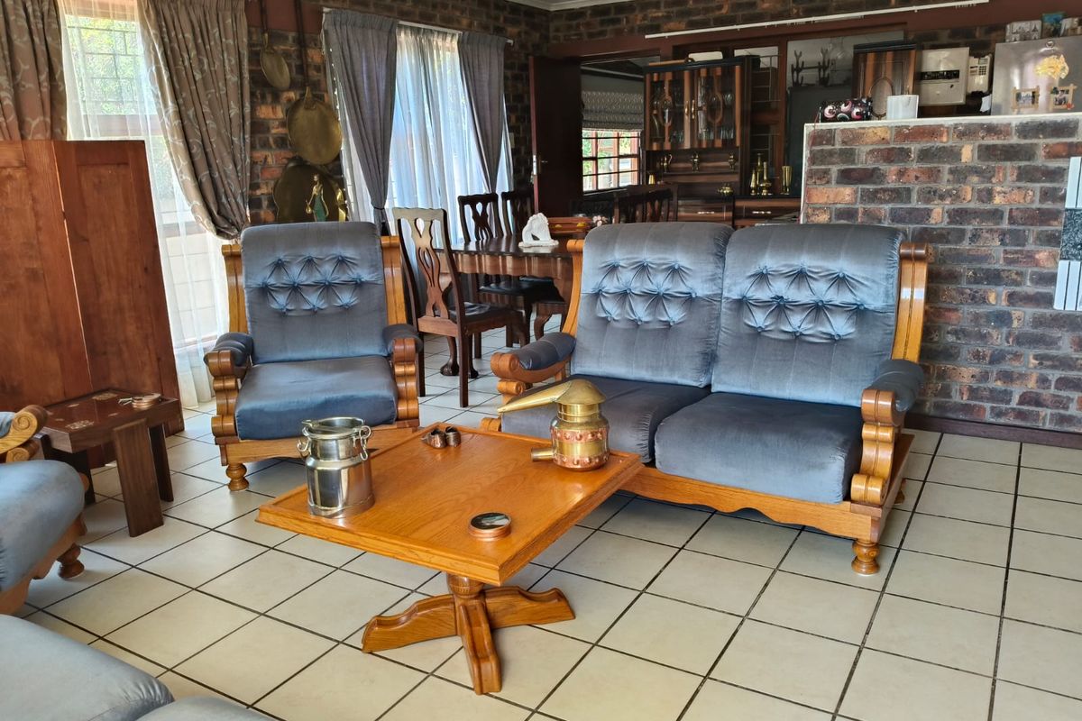 Low-Maintenance Face Brick Home | Prime Location - Photo 5