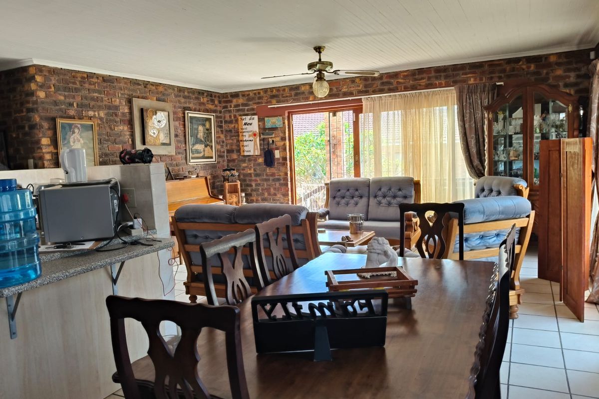 Low-Maintenance Face Brick Home | Prime Location - Photo 4