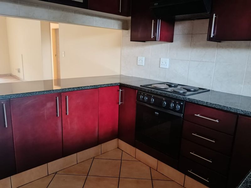 2 Bedroom Apartment to rent in Kenleaf - Photo 3