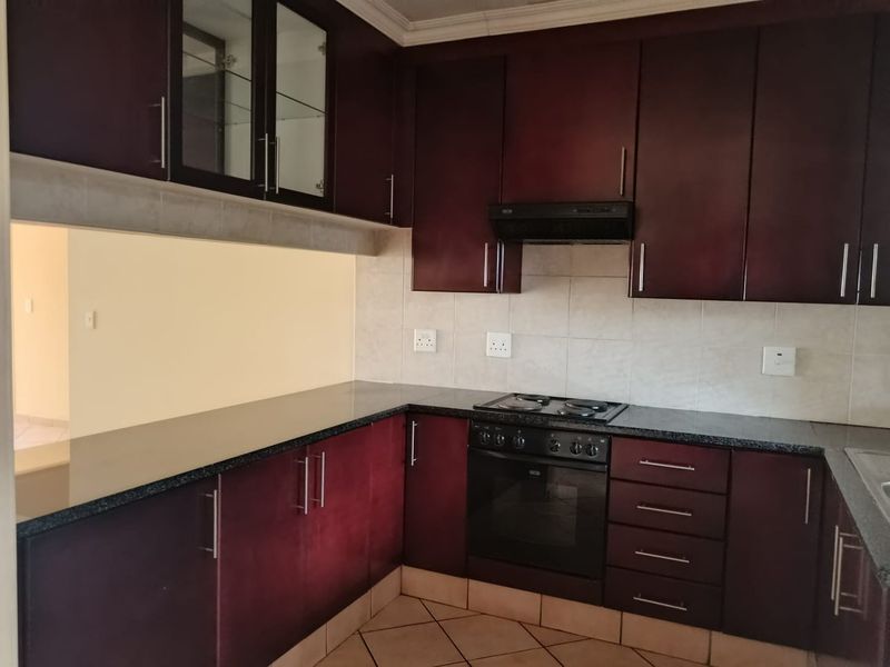 2 Bedroom Apartment to rent in Kenleaf - Photo 2