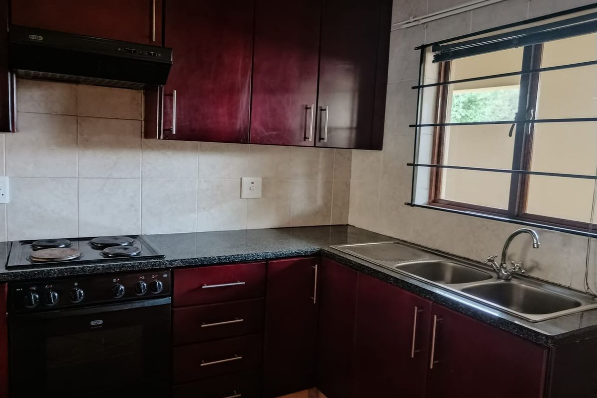 2 Bedroom Apartment to rent in Kenleaf - Photo 4