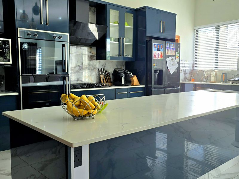 Executive Home in Wigwam Estate for Sale - Photo 3