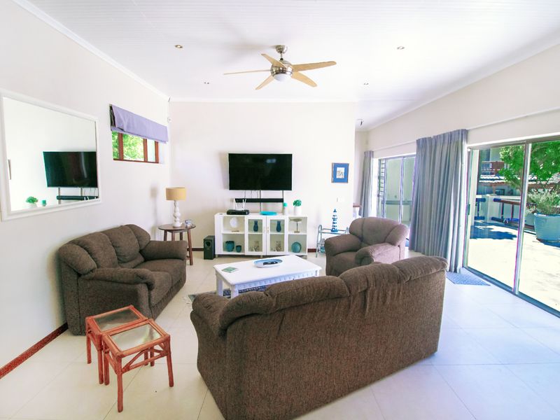 Charming 4-bed house in St Francis Bay Village - Photo 8