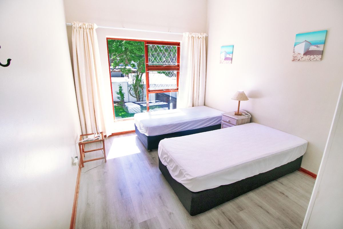 Charming 4-bed house in St Francis Bay Village - Photo 5