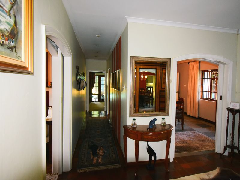 ELEGANTLY SPACIOUS HOME WITH INCOME GENERATOR - Photo 10