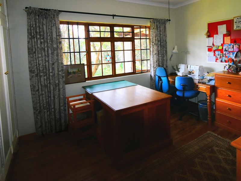 ELEGANTLY SPACIOUS HOME WITH INCOME GENERATOR - Photo 9