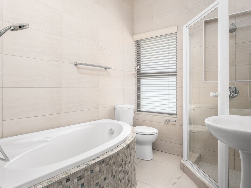 SUIDERHOF TOWNHOUSE 4,200,000 - Photo 10