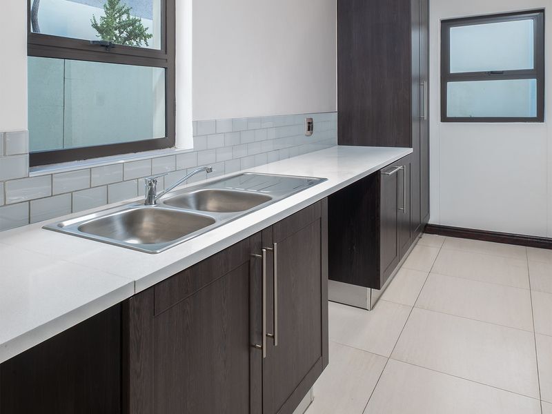 SUIDERHOF TOWNHOUSE 4,200,000 - Photo 6