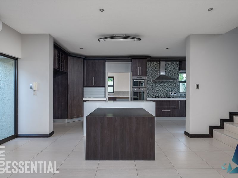 SUIDERHOF TOWNHOUSE 4,200,000 - Photo 4