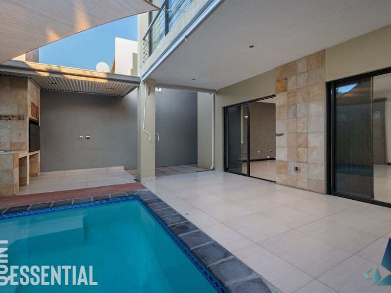 SUIDERHOF TOWNHOUSE 4,200,000 - Photo 2