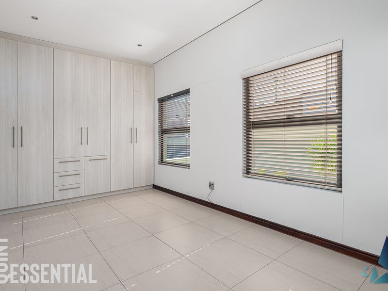 SUIDERHOF TOWNHOUSE 4,200,000 - Photo 9