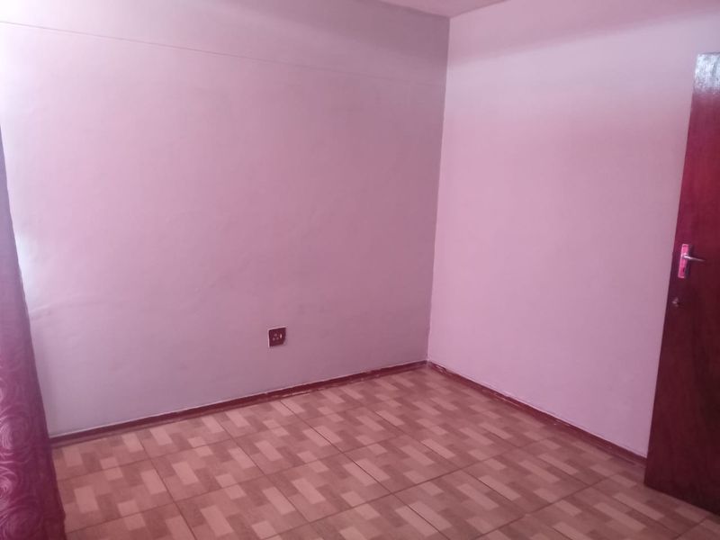 Fantastic 2 Bedroom Apartment - Photo 7