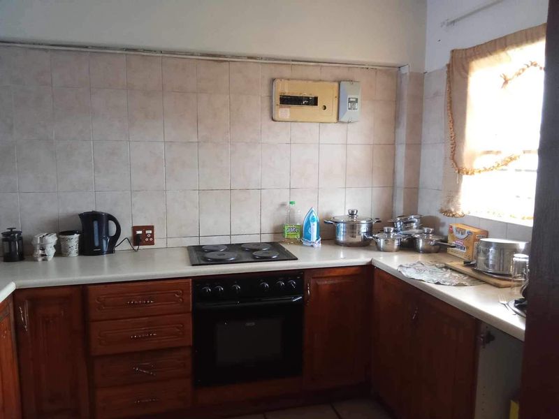 Fantastic 2 Bedroom Apartment - Photo 1