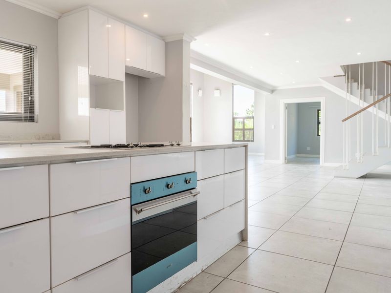 Eagle Rock Estate with Views and no Transfer Duty - Photo 5