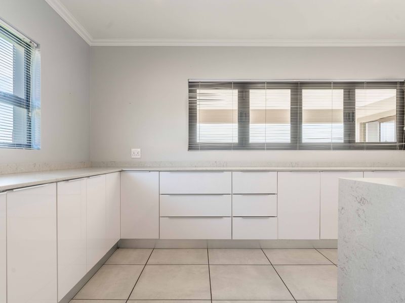 Eagle Rock Estate with Views and no Transfer Duty - Photo 7