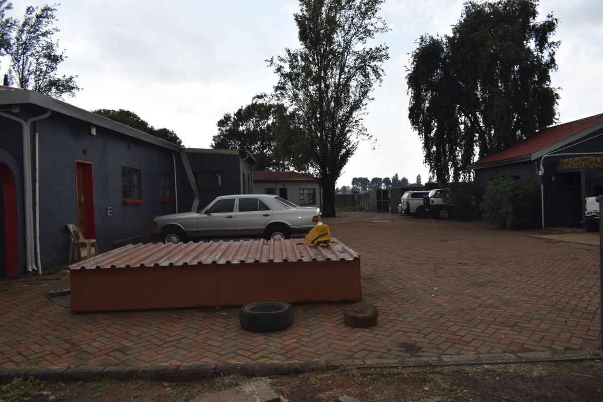 Large plot for sale in Mapleton!!! - Photo 3