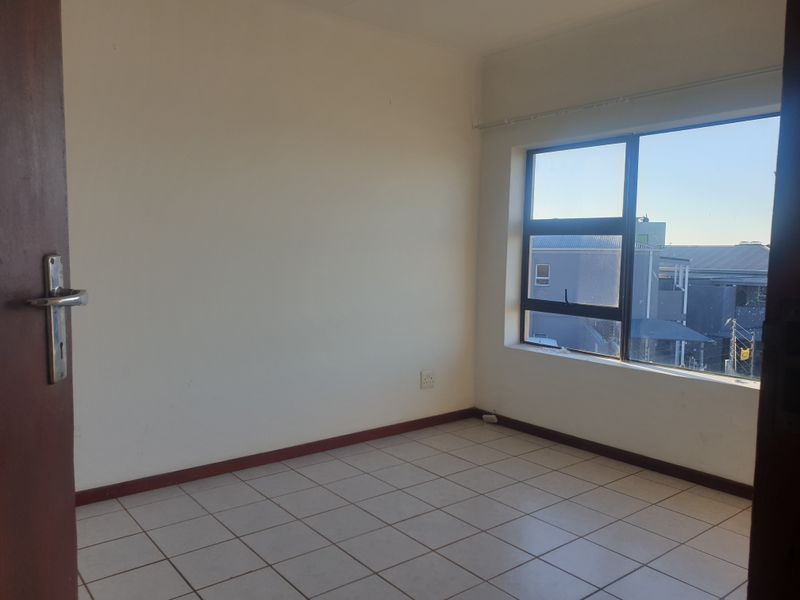 Move-In Ready Apartment in Peaceful Dana Bay Conservancy to rent - Photo 4
