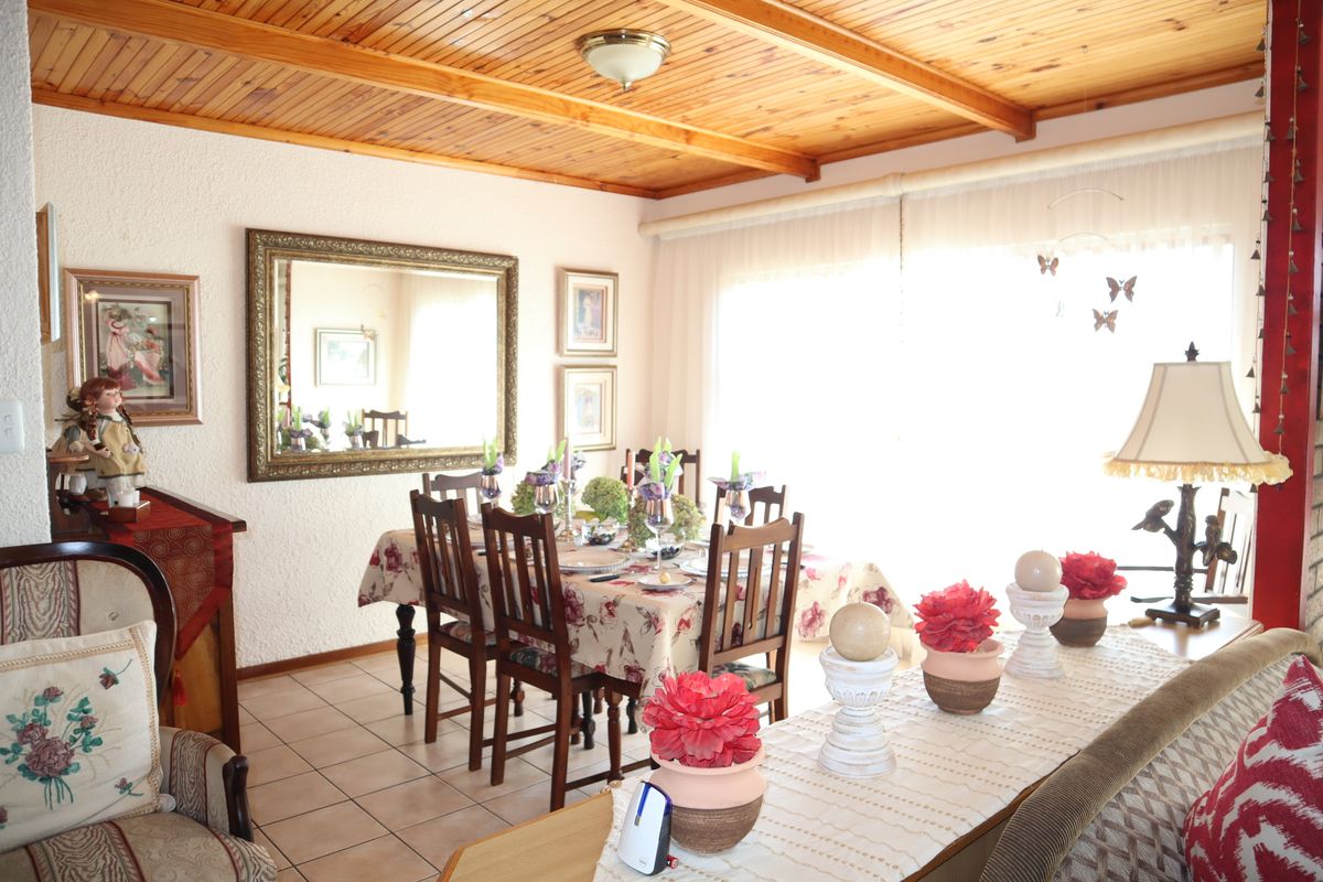 Boundless Space in this versatile double-story - Photo 4