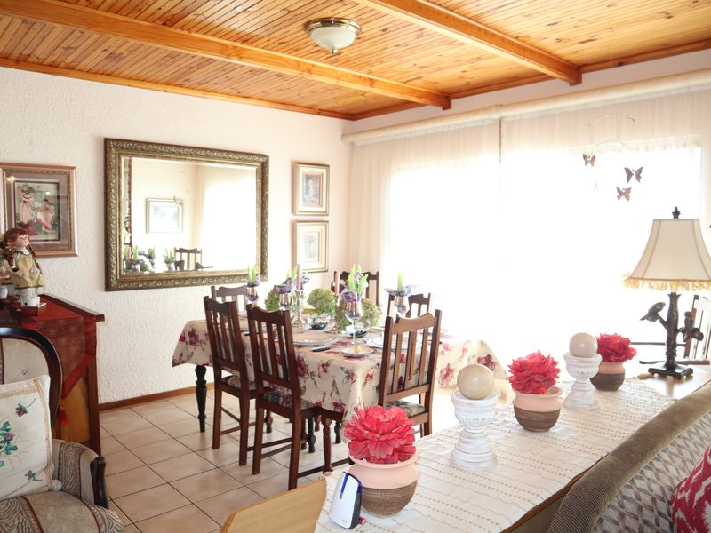 Boundless Space in this versatile double-story - Photo 4