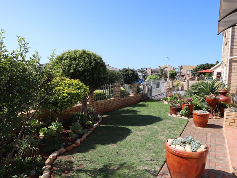 Boundless Space in this versatile double-story - Photo 2