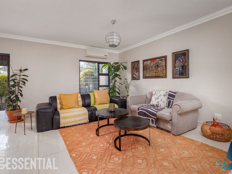 KLEIN WINDHOEK TOWNHOUSE - 28,000/m (Excl.W&E) - Photo 2
