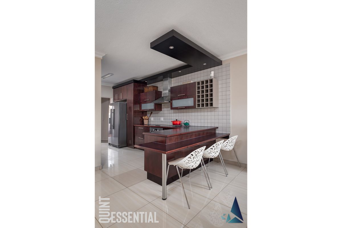 KLEIN WINDHOEK TOWNHOUSE - 28,000/m (Excl.W&E) - Photo 3