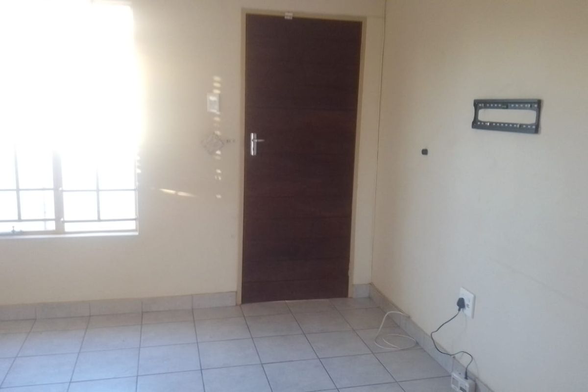 3 bedroom family Home in Sky City - Photo 4