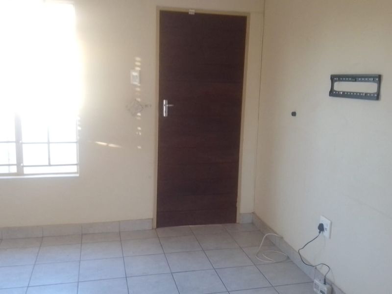 3 bedroom family Home in Sky City - Photo 4