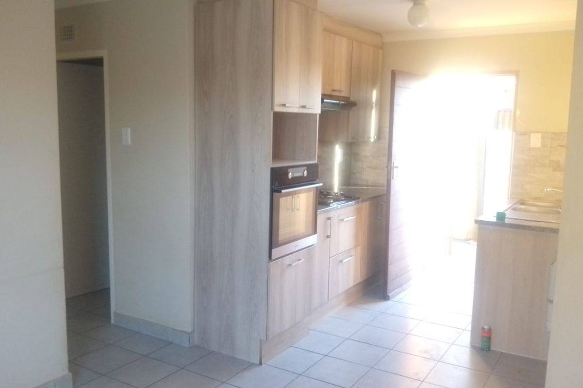 3 bedroom family Home in Sky City - Photo 2