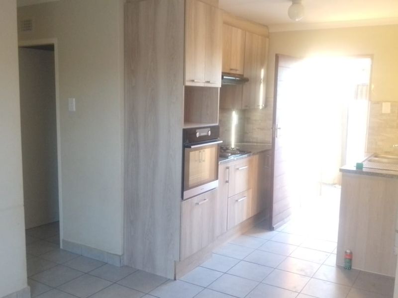 3 bedroom family Home in Sky City - Photo 2