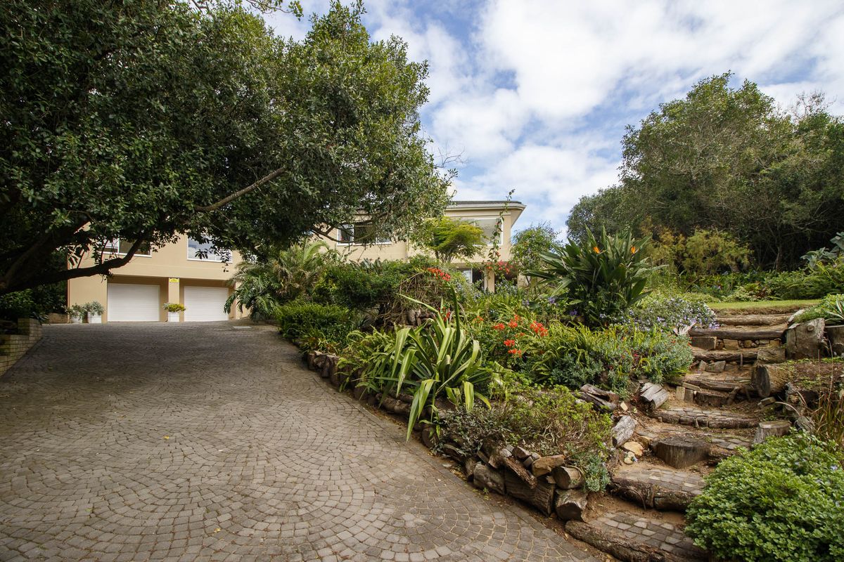 Experience Tranquil Living in this Serene Oasis in Port Alfred - Photo 4