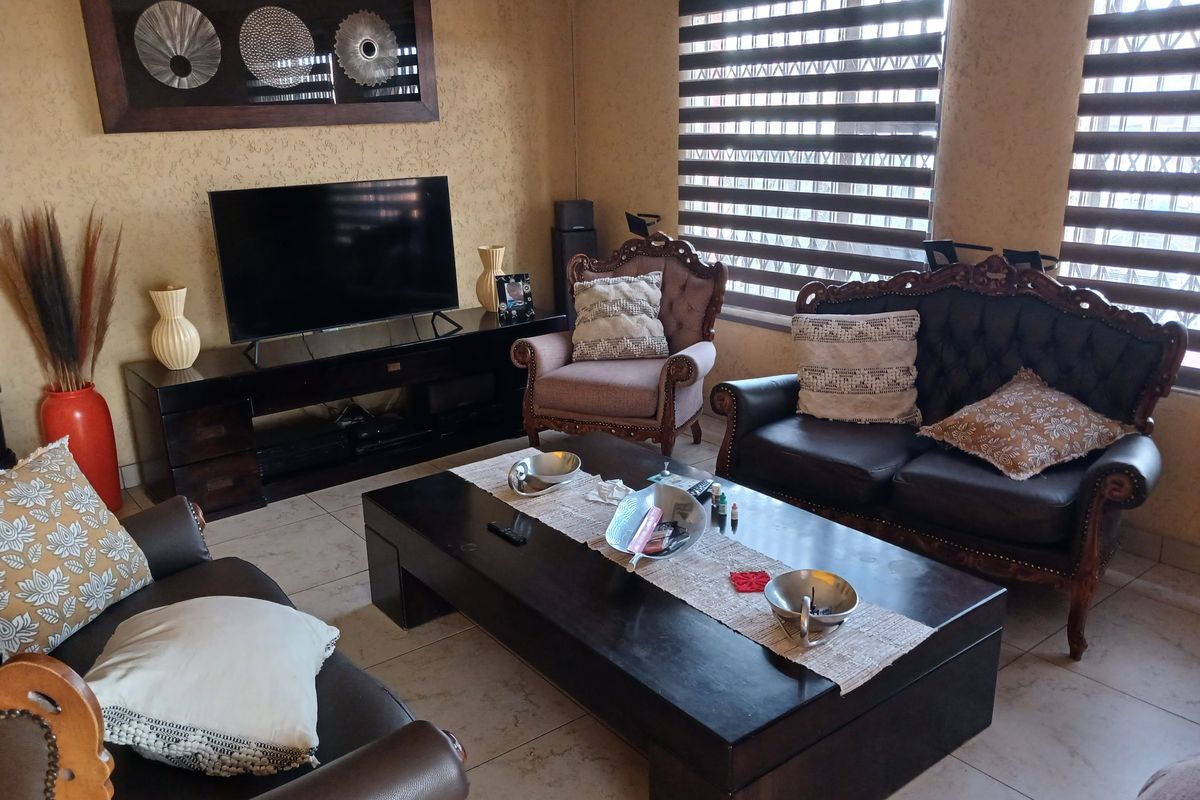 FantastIc Loadshedding free property in the heart of Soweto - Photo 5