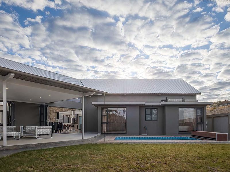 AUASBLICK - N$10,560,000 - Photo 1