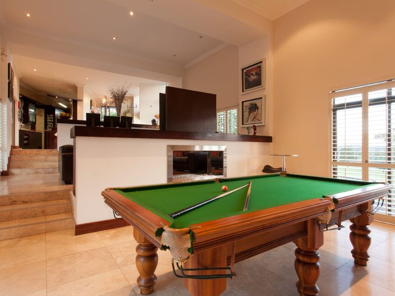 5-Bedroom House for Sale in Waterkloof Golf Estate - Pure Prestige & Exclusivity - Photo 9