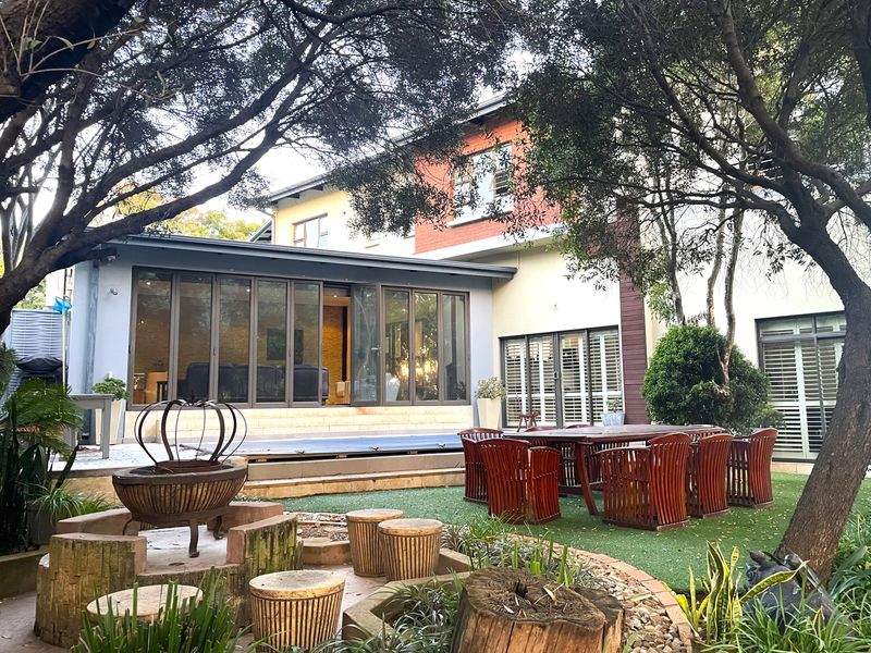 5-Bedroom House for Sale in Waterkloof Golf Estate - Pure Prestige & Exclusivity - Photo 4