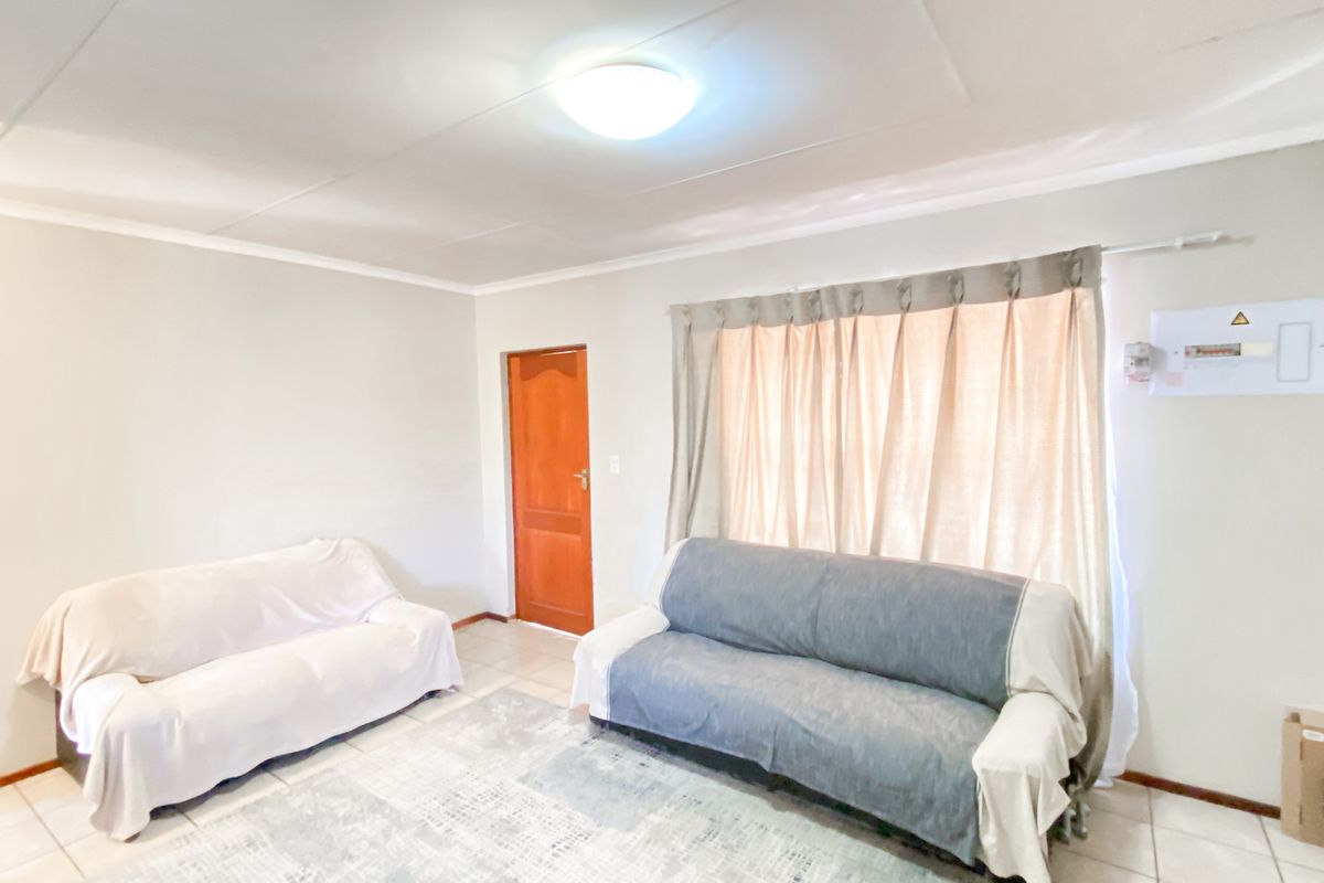 Stylish First‐Floor Unit in Starling on Eleventh - Photo 5